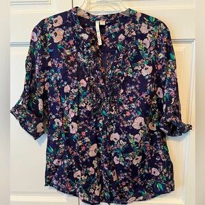 Lightweight Lauren Conrad blouse